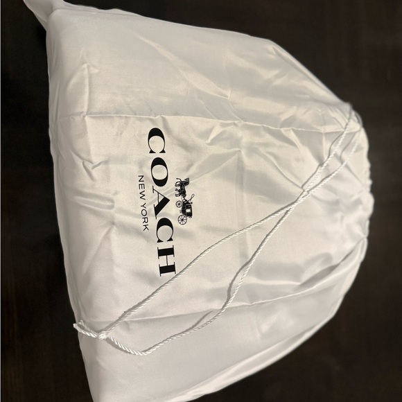 Coach Soft Empire Carryall Bag 40 in Maple - Picture 5 of 6